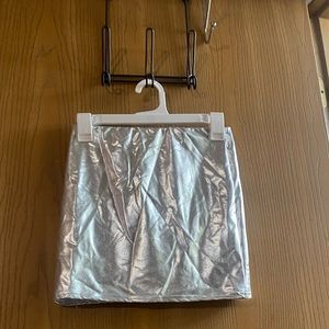 ⭐️ 3 for $10 Metallic Silver Mini skirt